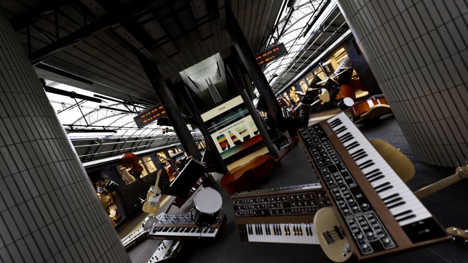 Instruments replace people in the train sequence